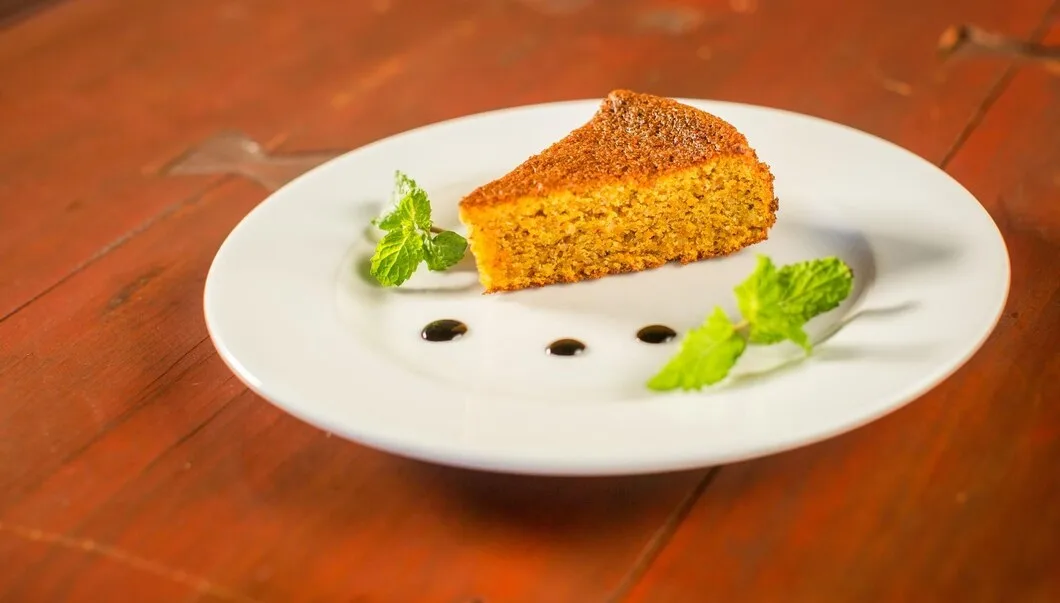 carrot and almond cake